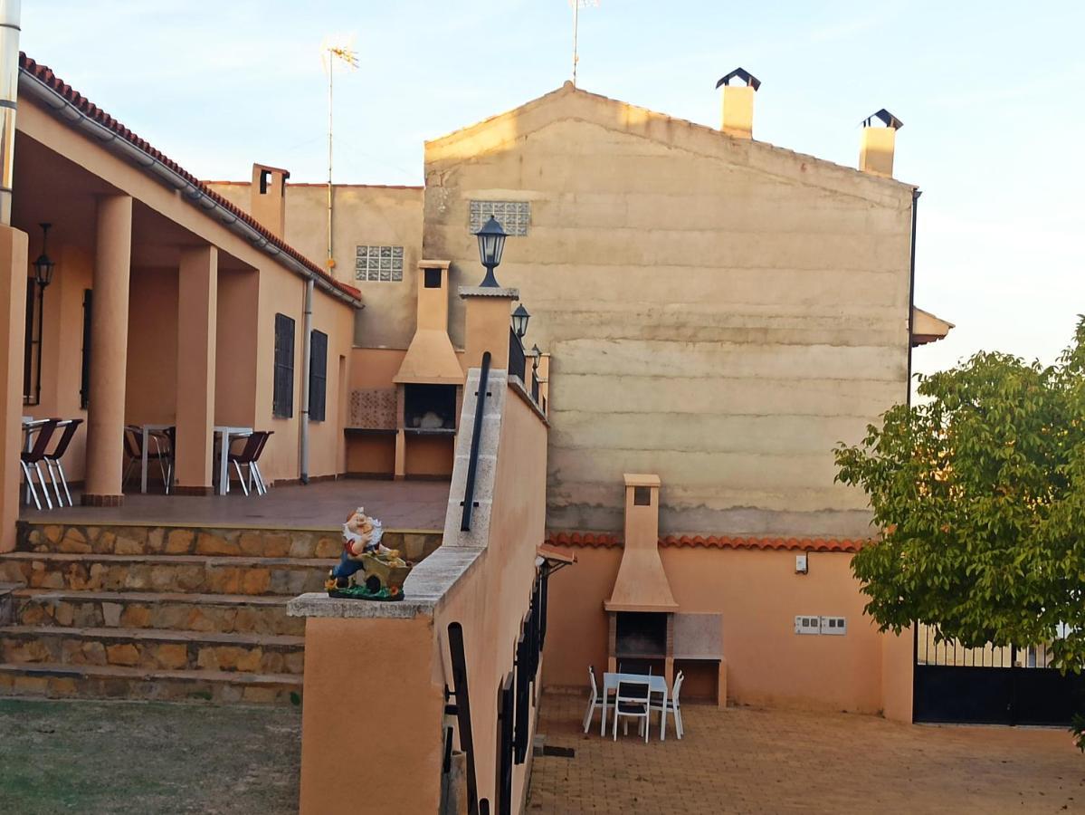Casas Rurales Montemayor Касас-де-Ласаро Экстерьер фото